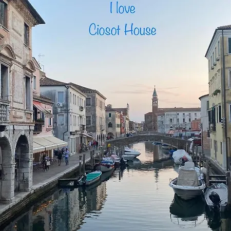 Ciosot House